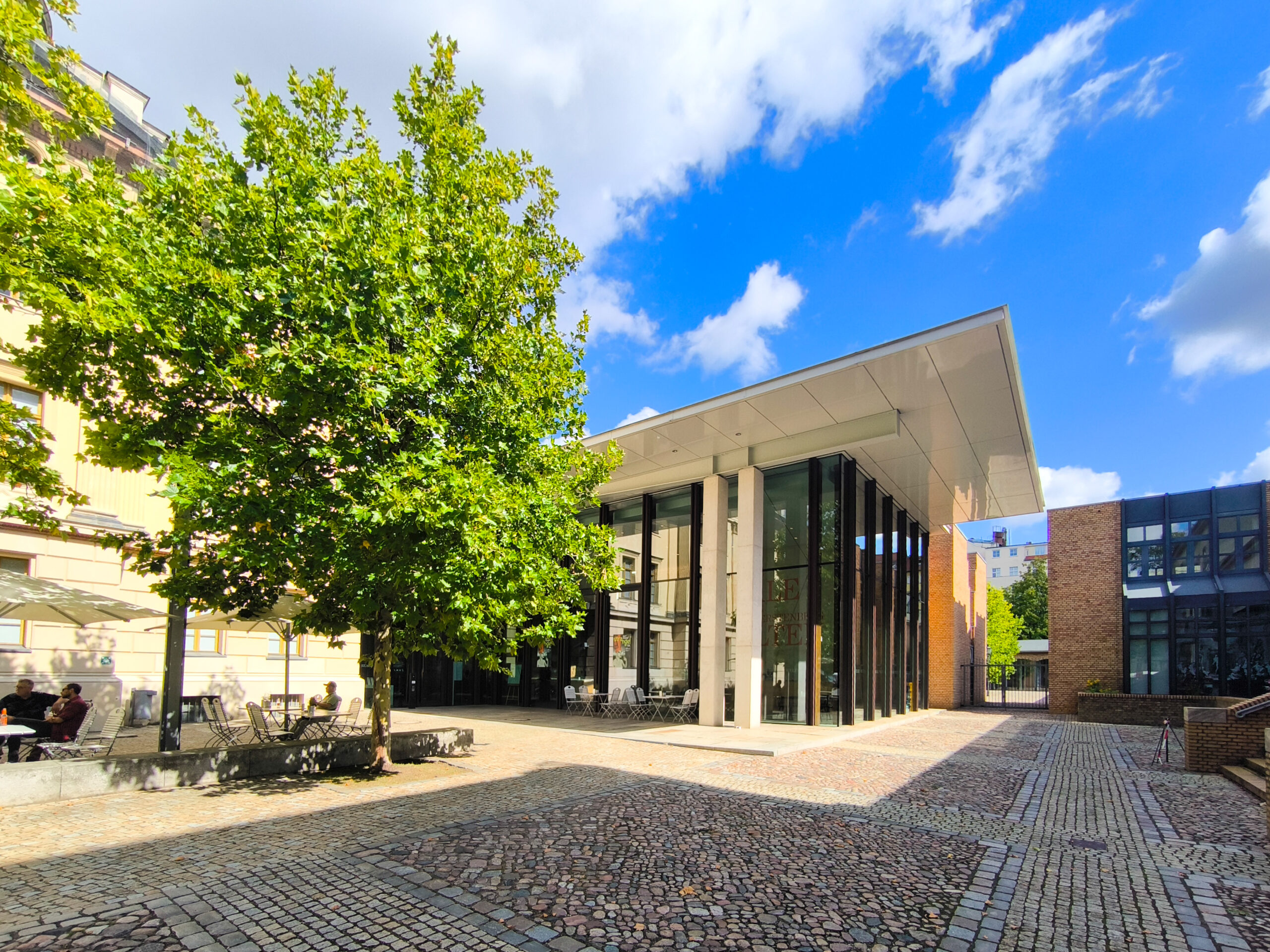 Café mit Kultur in Charlottenburg