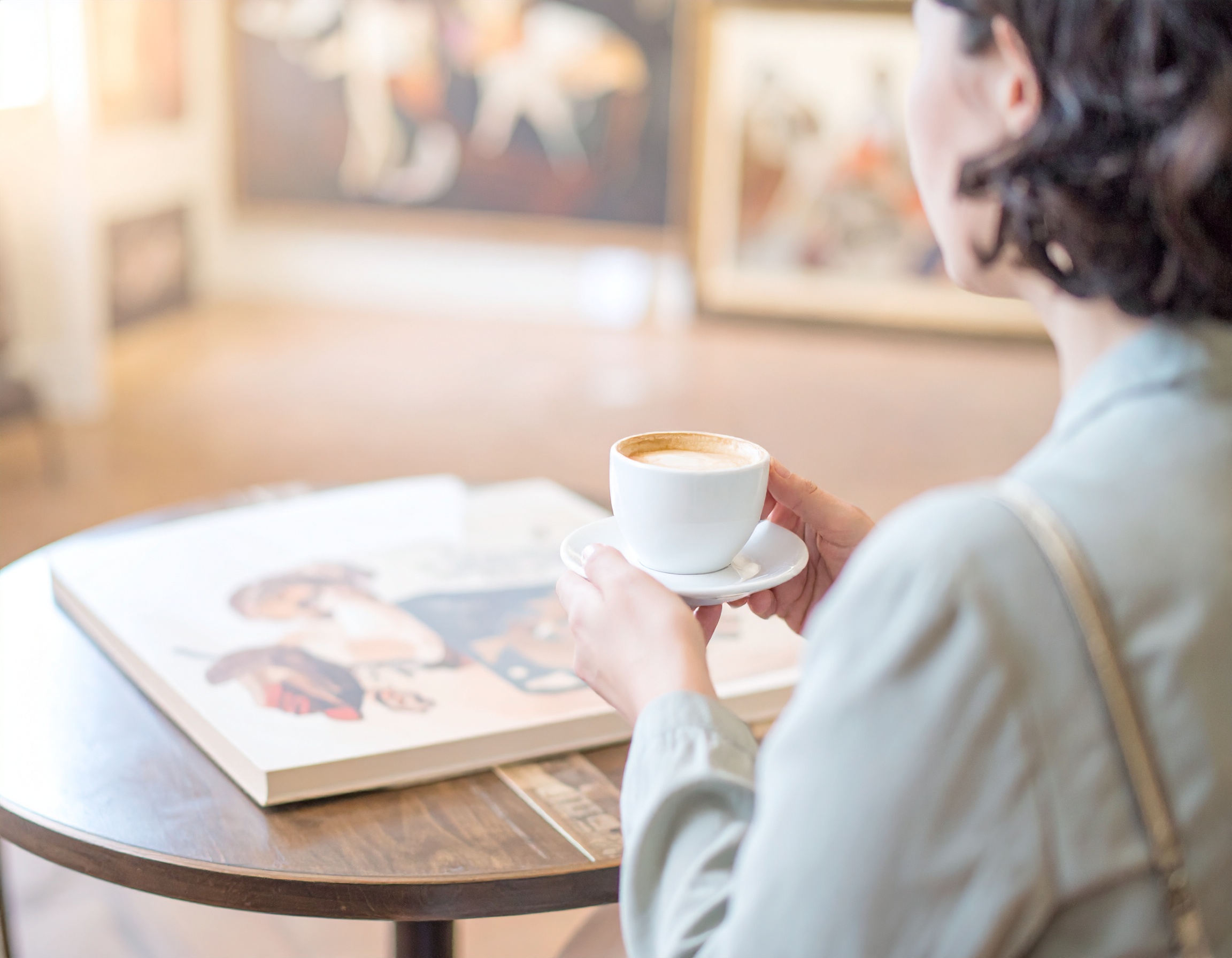 Warum der beste Museumskaffee vor Mittag schmeckt